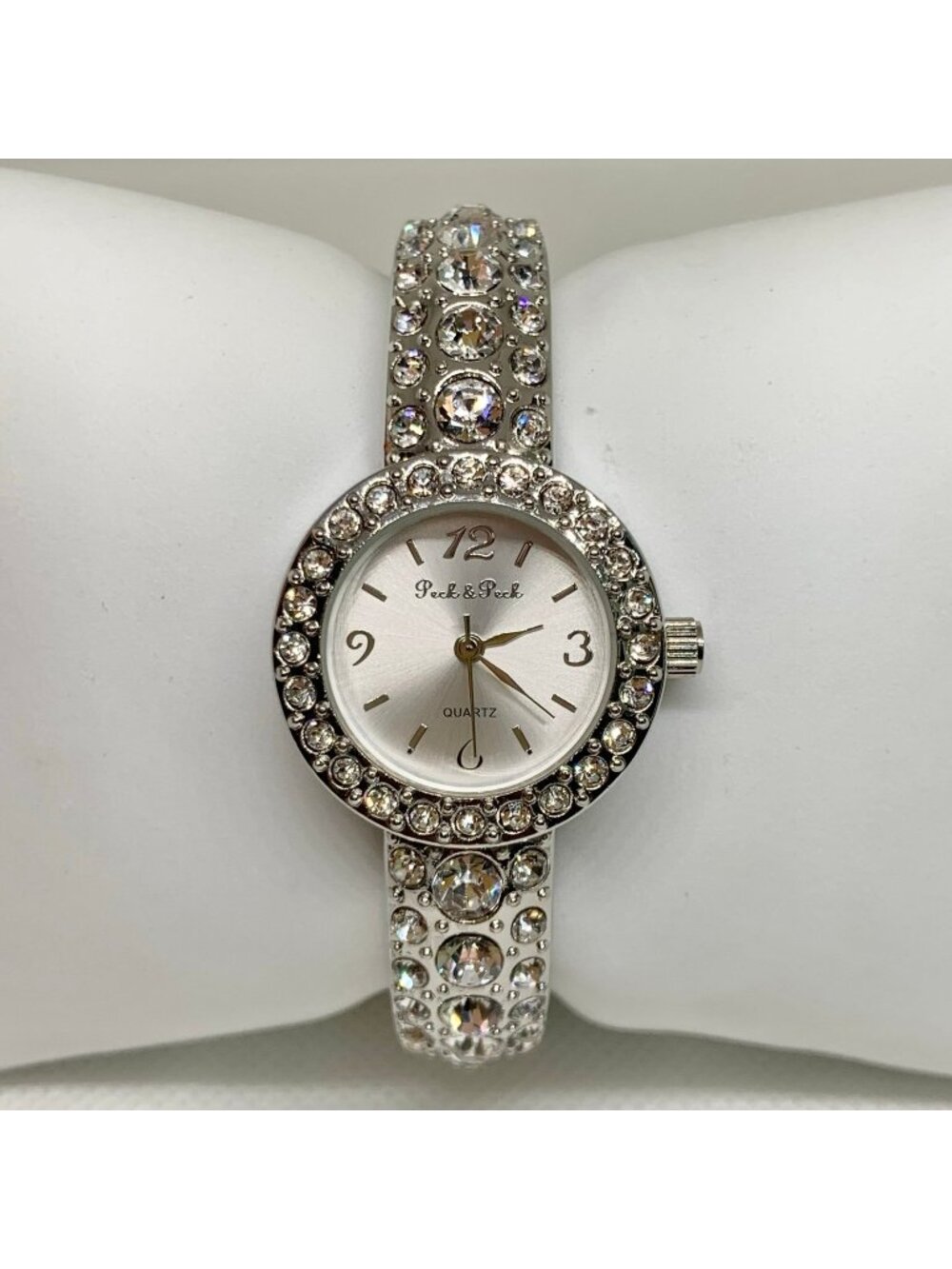 Peck & peck Women’s cuff bracelet watch crystals 25mm quartz size 7” running